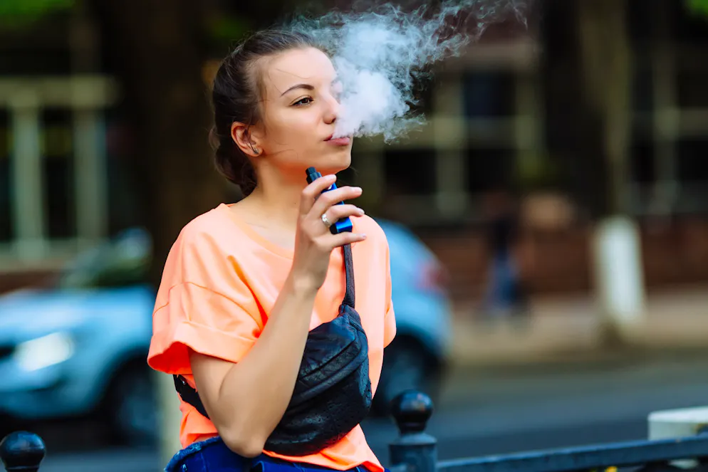 Santé: Etats-Unis: interdiction partielle des e-cigarettes aromatisées
