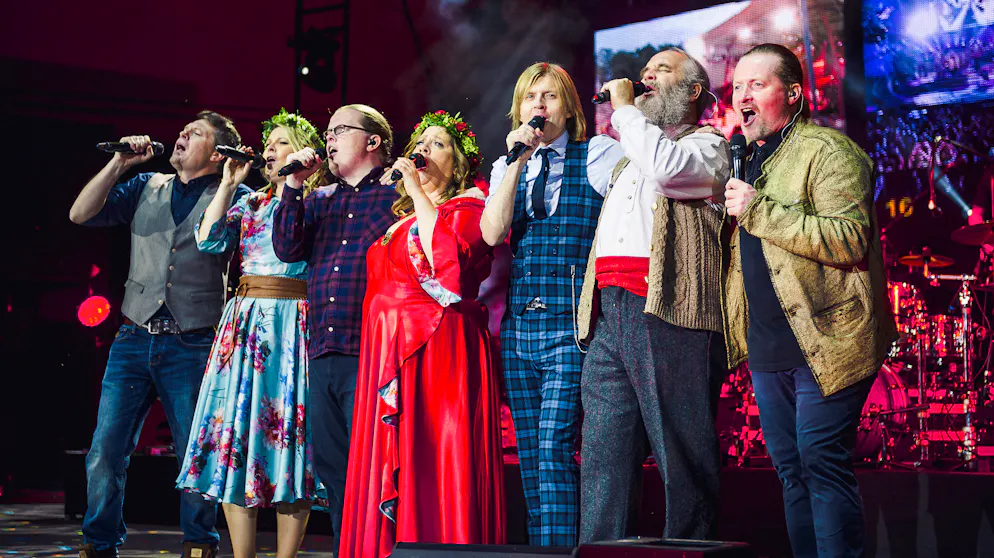 Die Kelly Family: Die Bilder. Kelly Family auf ihrer «25 Years Over the Hump»-Tournee.