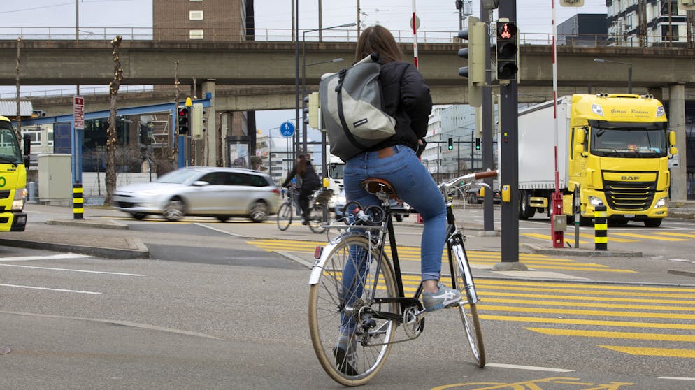 Velo, ÖV oder zu Fuss? Was ist am nachhaltigsten?