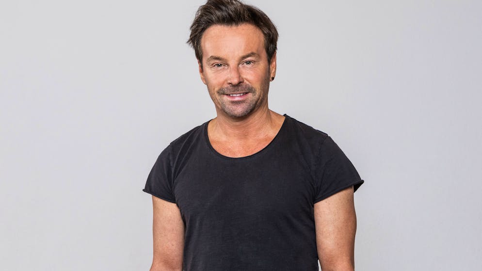 «Darf ich bitten»: Das Training hat begonnen - und 1, 2, 3, 4 …. Für die zweite Runde holt sich Florian Verstärkung von Schlangenfrau und Kollegin Nina Burri.