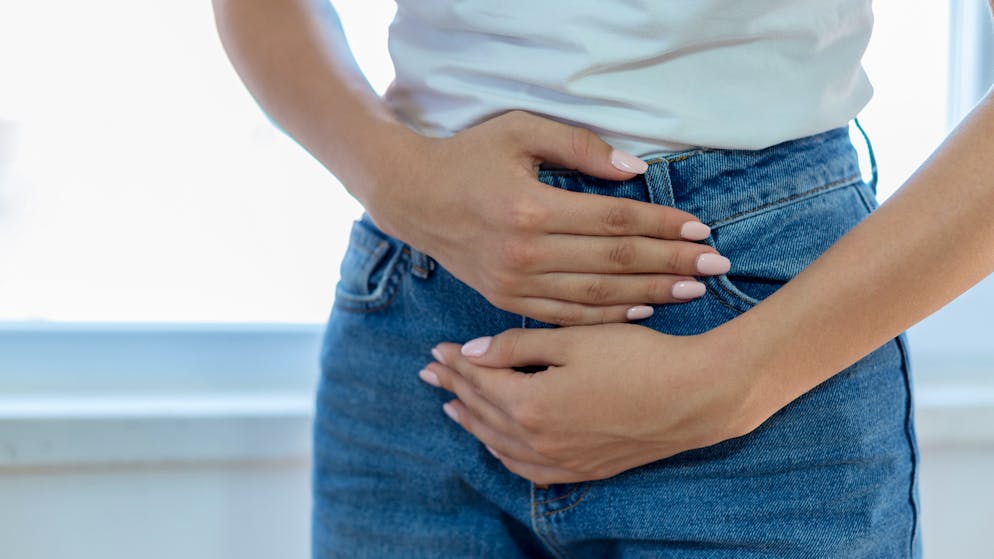 Wissenswertes über Viren. Von einem Ausbruch spricht man dem Bundesamt für Gesundheit (BAG) zufolge, wenn eine Krankheit innerhalb einer begrenzten Gemeinschaft, Region oder Saison vermehrt auftritt. Ein Beispiel dafür ist das Norovirus, das den Magen-Darmtrakt befällt. <br>