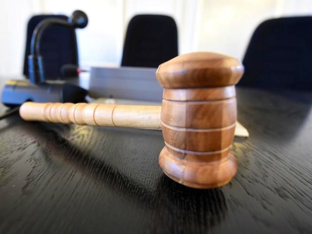 Das OLG Köln gab einem Ehepaar Recht. Drei Tage vor Antritt einer Kreuzfahrt erfuhren die beiden vom Ausfall ihrer Kreuzfahrt. Der Veranstalter musste ihnen die Mehrkosten für die Ersatzreise erstatten.