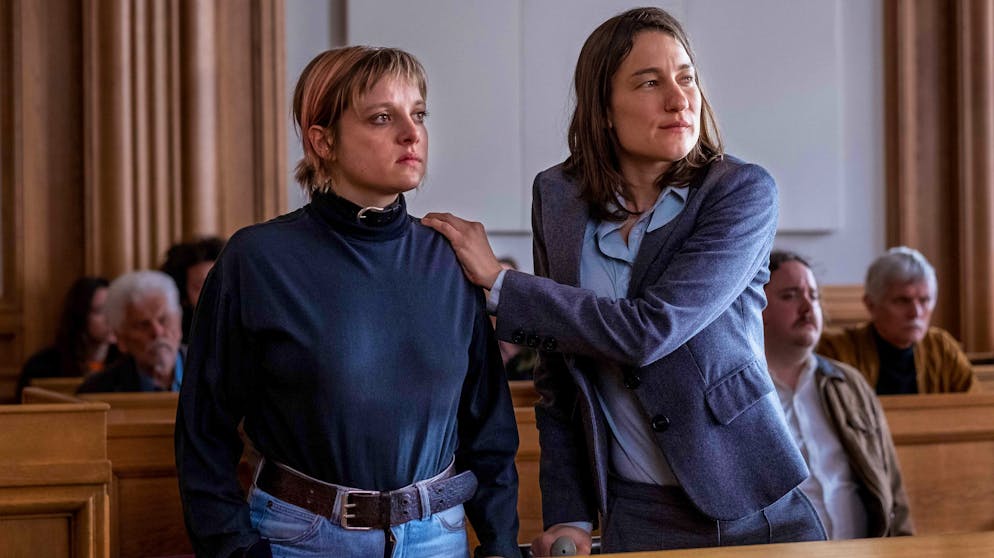 «Stürm – Bis wir tot sind oder frei». Zudem mit dabei im Film «Stürm – Bis wir tot sind oder frei» ist die junge deutsche Schauspielerin Jella Hasse (links, «Fack Ju Göhte»).