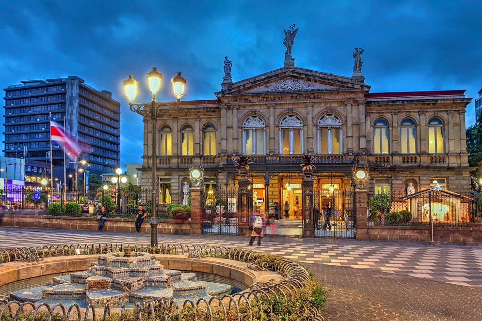 Le tourisme, secteur clé de l'économie du Costa Rica qui avant la pandémie recevait chaque année plus de trois millions de visiteurs, contribue à hauteur de 8% du PIB.