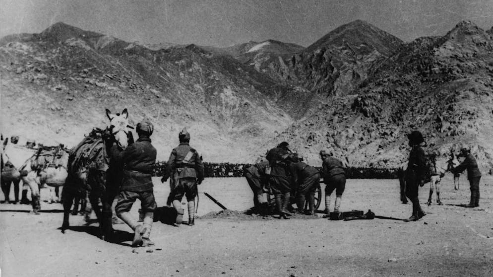 Widerstand zwecklos: Im Oktober 1950 bereiten sich tibetische Truppen auf den chinesischen Einmarsch vor.