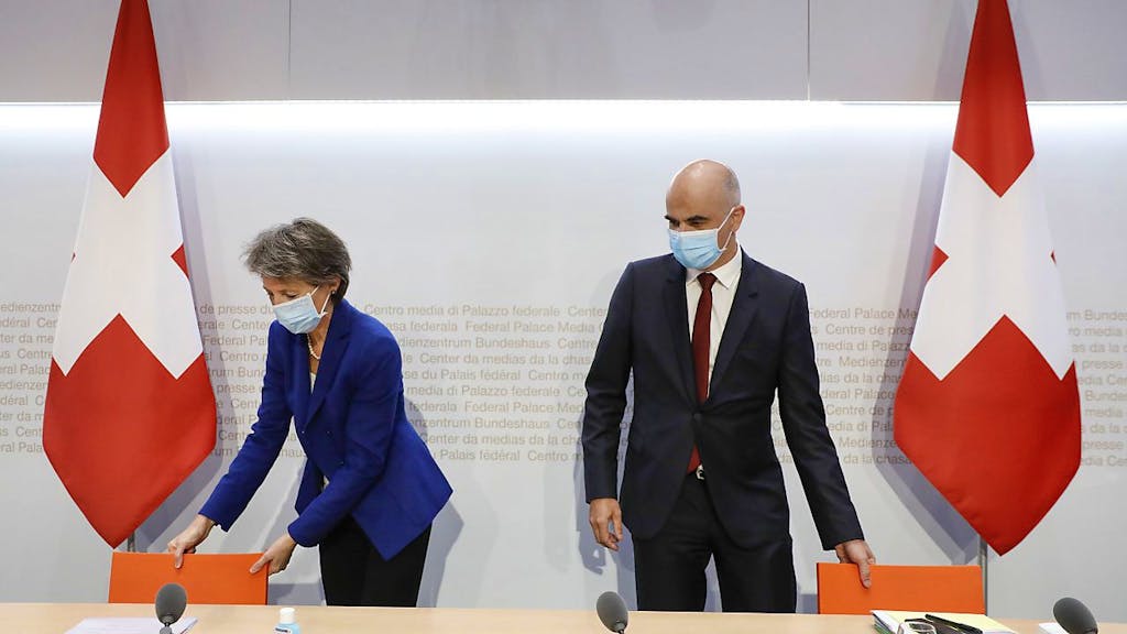 COVID-19. Réactions contrastées aux décisions du Conseil fédéral