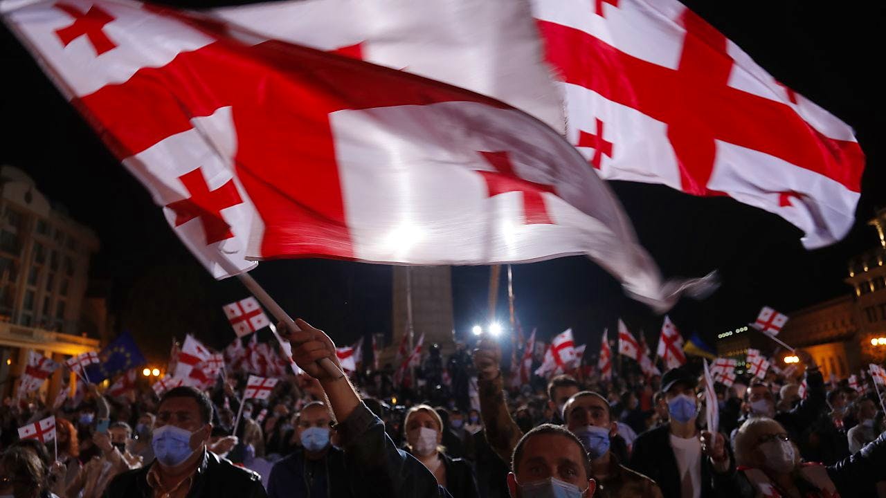 Géorgie. L'opposition Manifeste En Masse En Géorgie.