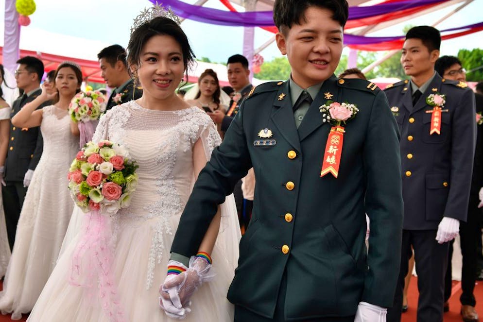 «Unser Militär ist sehr aufgeschlossen», meint Leutnant Chen Ying Xuan (rechts): «In Liebesdingen werden alle gleich behandelt.»