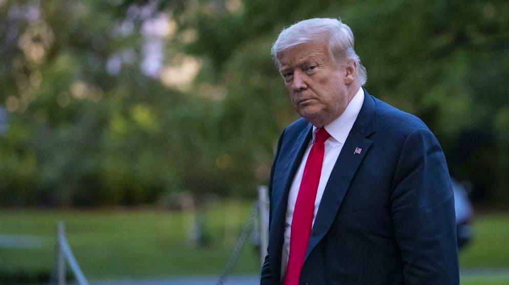 La campagne électorale américaine en temps de crise. Tout cela montre que beaucoup de choses peuvent encore se passer avant les élections du 3 novembre. Il ne faut donc pas écarter Donald Trump trop tôt. 