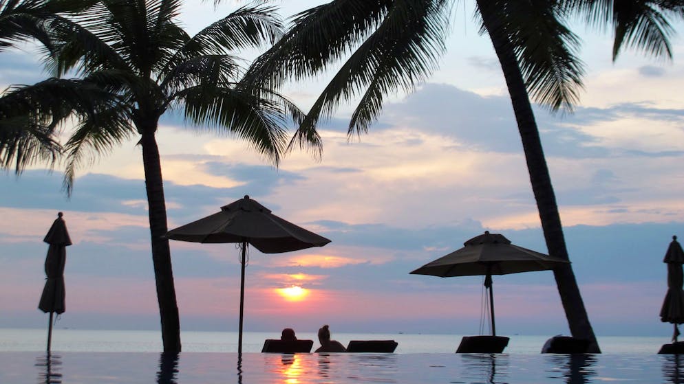 Schweizer*innen verbringen Weihnachten gerne Zuhause – und verreisen kurz danach.