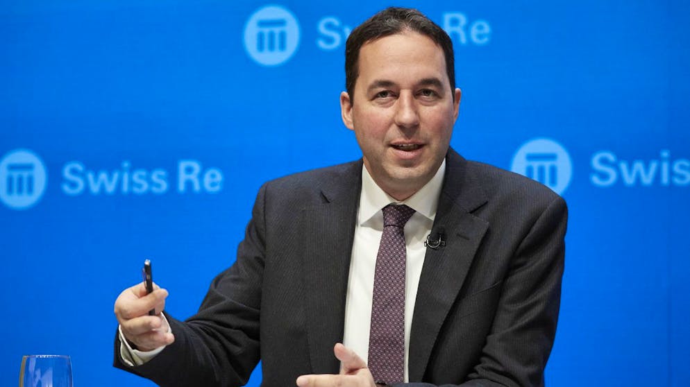 Christian Mumenthaler von Swiss RE erwartet gravierende Folgen des Coronavirus auf die Weltwirtschaft. (Archivbild)