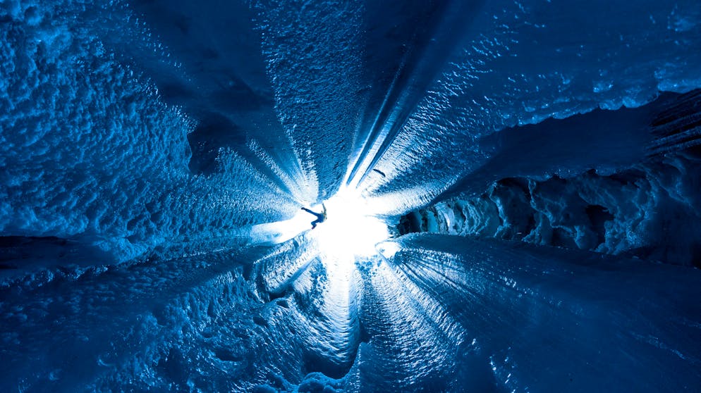 So schön ist Eisklettern im Wallis. Das Durchbeissen dürfte sich angesichts dieser Aufnahmen aber gelohnt haben.