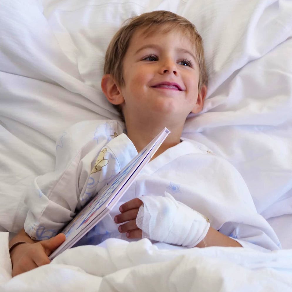 Bub im Spital, Aktion Glatzköpfchen