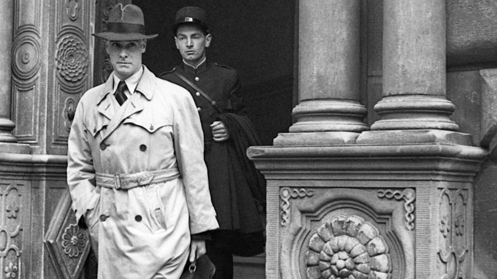 Max Leo Keller, Schweizer Nationalsozialist vor dem Bundesstrafgericht im Juni 1948 in Luzern, wo der Landesverratsprozess gegen ihn stattfand. Er spielte in der nationalsozialistischen Bewegung der Schweiz eine fuehrende Rolle. (KEYSTONE/Photopress-Archiv/Schmidli)