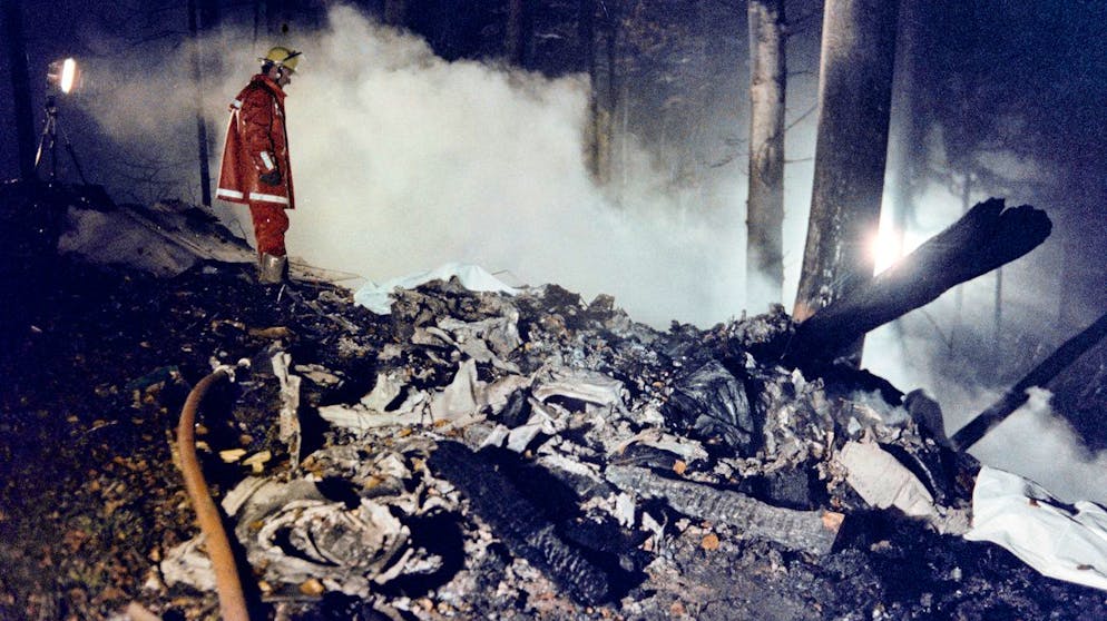 Die DC-9 der Alitalia reisst am Stadlerberg bei ihrem Absturz eine Schneise in den Wald – die Narbe ist bis heute sichtbar.