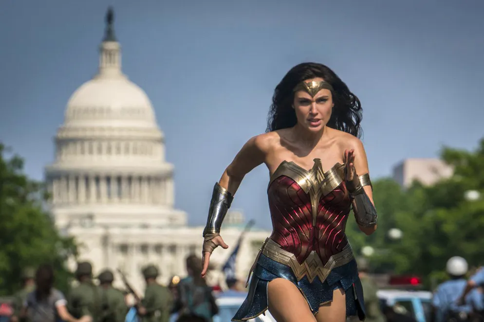 Weltfrauentag - 6 Heldinnen. Gal Gadot als Wonder Woman als furchtlose Amazone inspiriert sie Millionen mit ihrer Entschlossenheit, Gerechtigkeit und Mitgefühl.