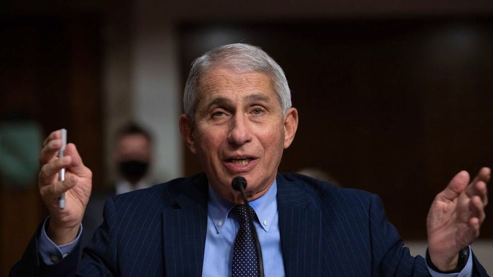 epa08691253 Anthony Fauci, director of National Institute of Allergy and Infectious Diseases at NIH, testifies during a Senate Health, Education, and Labor and Pensions Committee on Capitol Hill, in Washington, DC, USA, 23 September 2020. EPA/Graeme Jennings / POOL