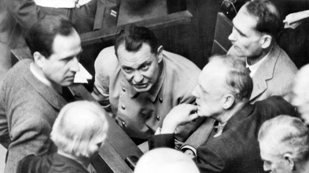 Die Hauptangeklagten (von links nach rechts): Hermann Göring, Rudolf Hess und Joachim von Ribbentrop auf der Anklagebank während der Nürnberger Hauptkriegsverbrecherprozesse am 13.02.1946 in Nürnberg. (Archiv)