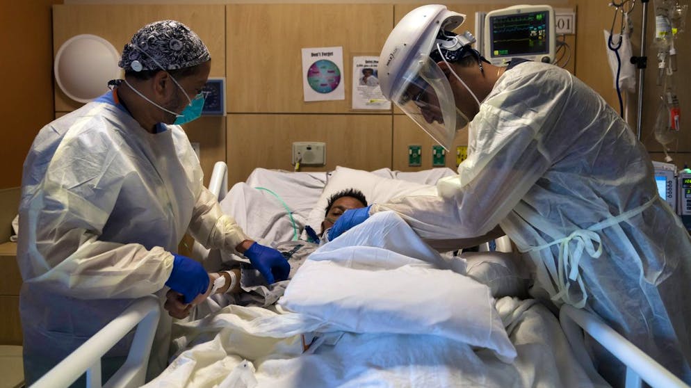 Covid-19-Patient im Holy Cross Medical Center in Los Angeles am 19. November.
