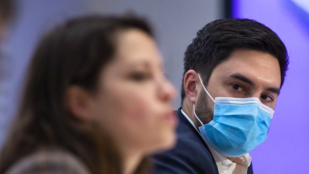 Das neue Duo an der SP-Spitze, Nationalrätin Mattea Meyer und Nationalrat Cédric Wermuth, ruft die Behörden zu einer kohärenten Corona-Strategie auf.