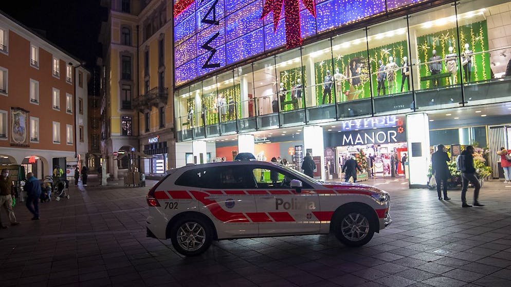 L'agression au couteau s'est produite dans un grand magasin sur la Piazza Dante à Lugano.