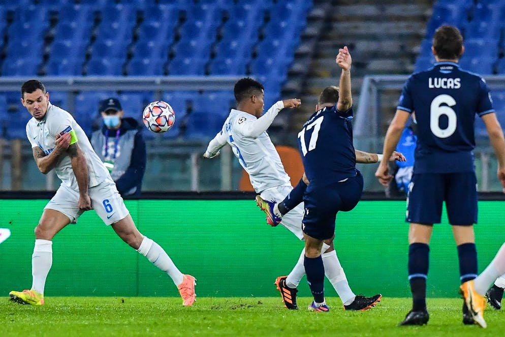 epa08839818 Lazio's Ciro Immobile (2R) scores the 1-0 goal during the UEFA Champions League Group F soccer match between SS Lazio and FC Zenit St. Petersburg at the Olimpico stadium in Rome, Italy, 24 November 2020. EPA/ALESSANDRO DI MEO