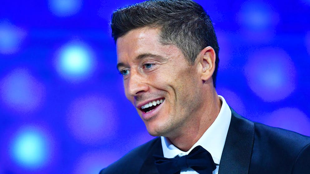 Mit Bayern München gewann Robert Lewandowski das Triple. Im Oktober wurde der Pole bereits als Europas Fussballer des Jahres 2020 ausgezeichnet, jetzt dürfte der Titel als Weltfussballer folgen.