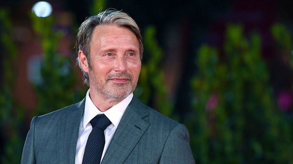 epa08759928 Danish actor/cast member Mads Mikkelsen arrives for the screening of 'Druk' (Another Round) at the 15th annual Rome International Film Festival, in Rome, Italy, 20 October 2020. The film festival runs from 15 to 25 October. EPA/ETTORE FERRARI