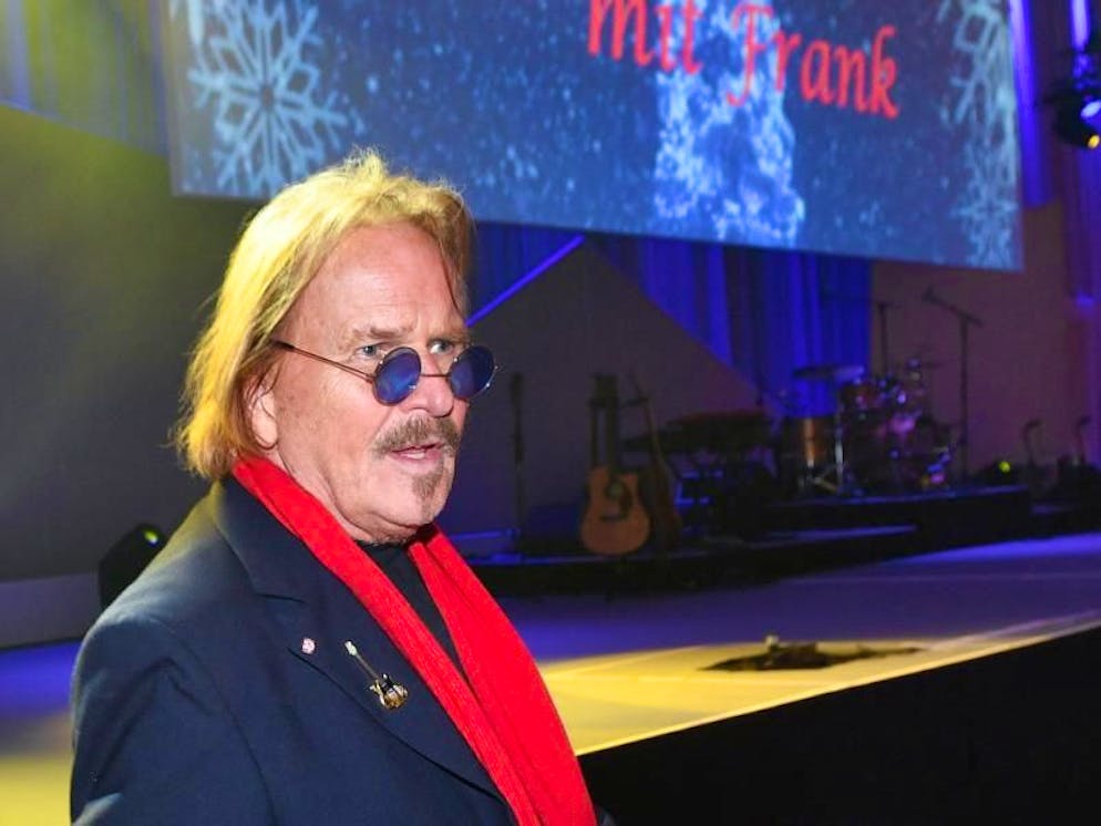 Frank Zander 2018 im Hotel Estrel beim traditionellen Weihnachtsessen für Menschen von der Strasse. Foto: Jens Kalaene/dpa-Zentralbild/dpa