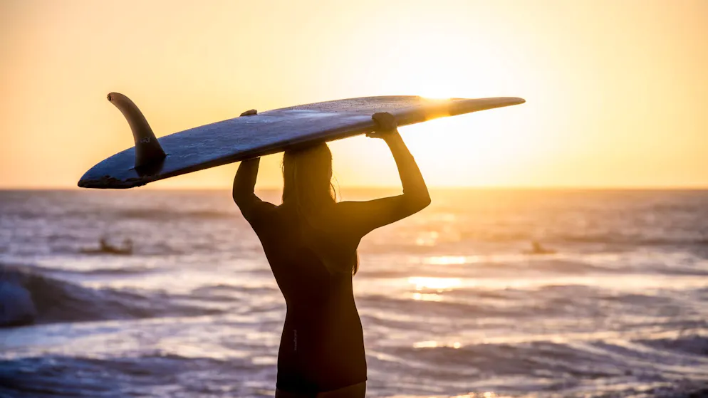 Bretthartes Training. Meryem el Gardoum – Wellen jagen mit Marokkos bester Surferin