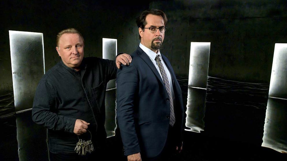 Der «Tatort: Limbus» spielt an jenem Übergangsort, nach dem er benannt ist: der Vorhölle. Hier trifft Professor Boernes Geist (Jan Josef Liefers, links) auf einen Sachbearbeiter in Gestalt von Kommissar Thiel (Axel Prahl).