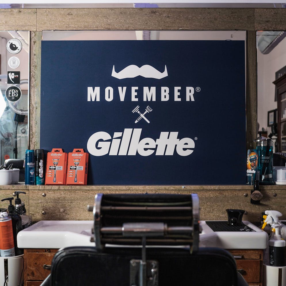 Gillette unterstützt als Partner die Movember Aktion und spendet der gemeinnützigen Organisation CHF 1 pro verkaufter Movember-Aktionspackung.