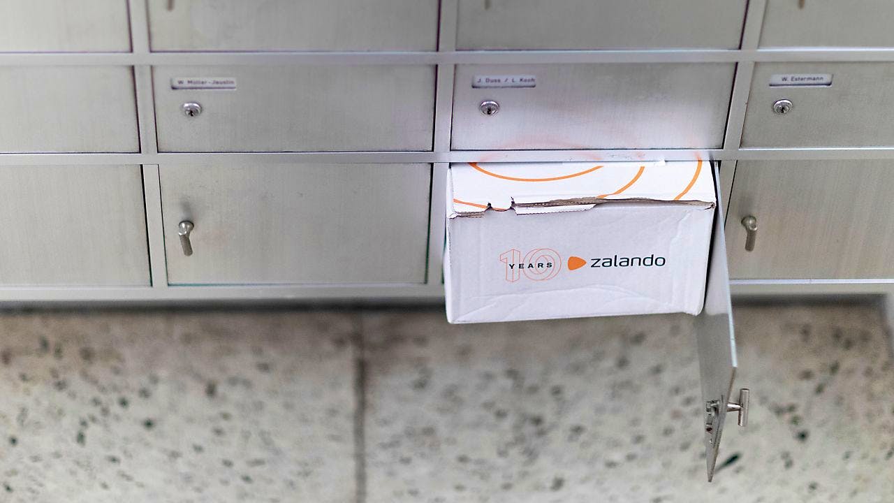 Paketdiebstahl. Mann soll reihenweise Paketsendungen gestohlen haben