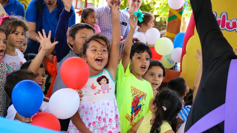 SOS Villaggi dei Bambini supporta nei propri progetti non soltanto i bambini, ma l’intera famiglia e la comunità.