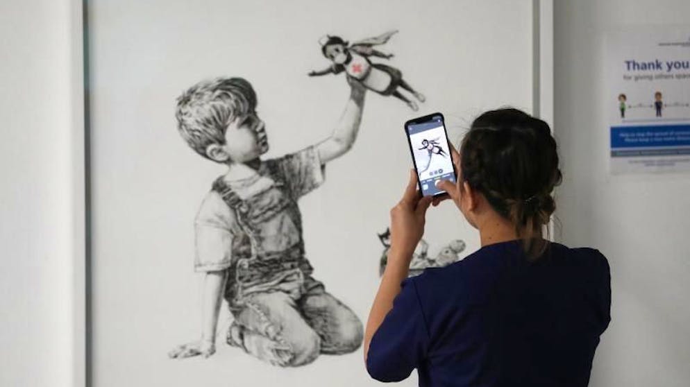 Banksy und Corona. «Game Changer» nannte Banksy das Bild, das er den Mitarbeitenden eines Krankenhauses in Southampton hinterliess.