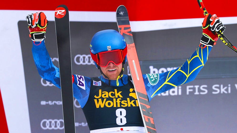 Ryan Cochran Siegle of the United States celebrates after crossing the finish line of an alpine ski, the Men's Super G World Cup, in Bormio, Italy, on Tuesday, Dec. 29, 2020 (AP Photo / Alessandro Trovati)