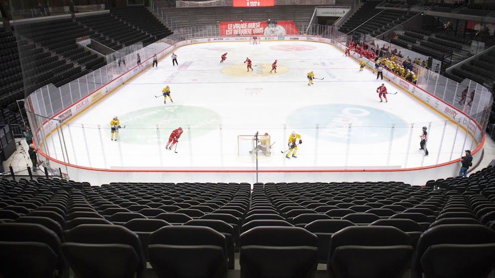 Sportbilder des Tages. Stell dir vor, es ist die entscheidende Phase der ellenlangen Hockey-Qualifikation – und keiner geht hin. Danke Coronavirus an dieser Stelle.