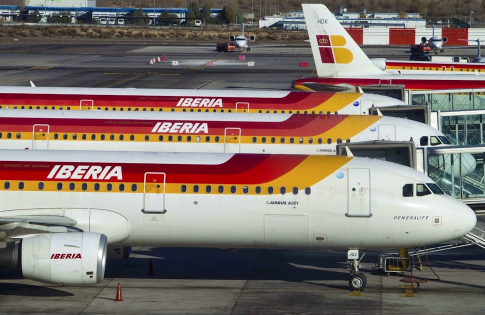 Рейс отзывы. Испания авиакомпания Iberia. Испанские авиалинии Иберия. Иберия в Испании и Иберия. Списанный самолет авиакомпании Иберия.