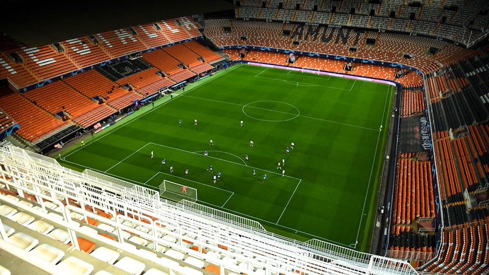Sportbilder des Tages. Normalerweise hätten dem Achtelfinal-Rückspiel im Estadio Mestalla in Valencia 55'000 heissblütige Fans beigewohnt. Aufgrund des Coronavirus musste das Spiel gegen Atalanta Bergamo vor leeren Rängen stattfinden. Die Italiener setzen sich mit dem Gesamtskore von 8:4 durch.