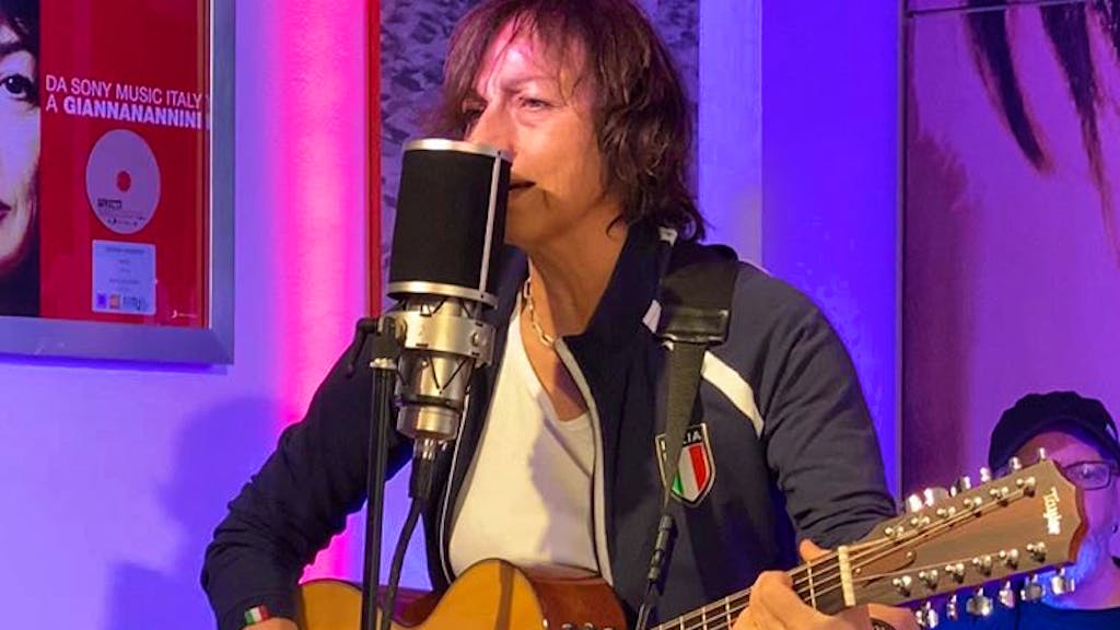 Kolumne am Mittag. Quarantäne-Konzert: Gianna Nannini singt daheim für Italien