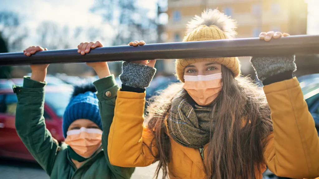 Social Distancing. Keine Schule, keine Freunde treffen – macht das Kinder krank?