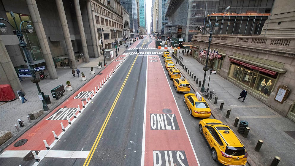 Le strade di New York sono quasi deserte a causa del coronavirus
