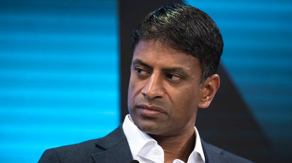 Novartis-CEO Vasant Nara­simhan leitet sein Unternehmen derzeit ebenfalls aus dem Home Office. 