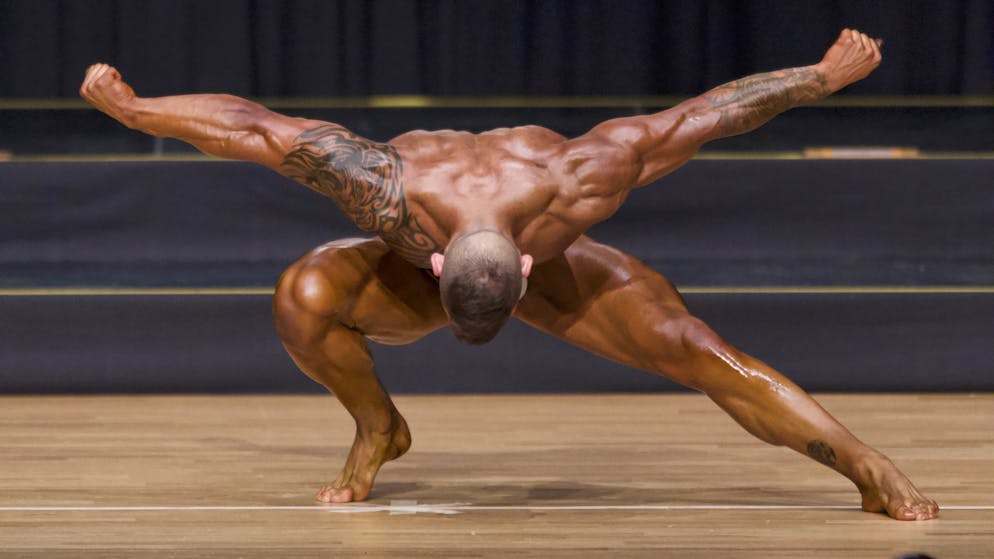 Natural-Bodybuilding – Muskeln aus Stahl, aber Natur pur. Natural Bodybuilding ist sehr strikt hinsichtlich der Dopingtests. Wer verschreibungspflichtige Medikamente oder verbotene Substanzen zu sich nimmt, wird gesperrt.