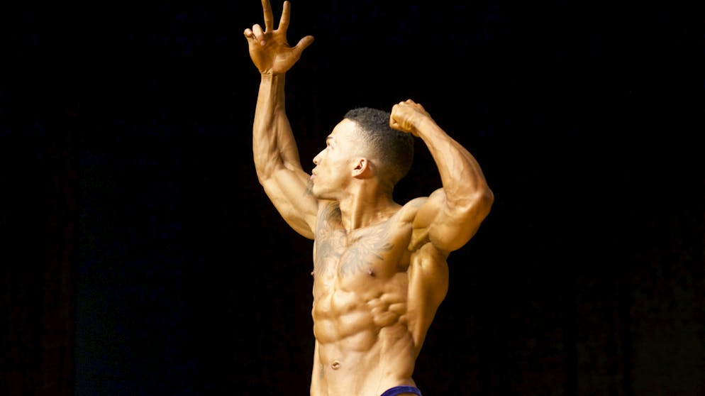 Natural-Bodybuilding – Muskeln aus Stahl, aber Natur pur. Ziel ist es, das Image des Fitness- und Bodybuildingsports zu verbessern und naturalen Athleten eine Möglichkeit zu bieten, sich mit ihresgleichen zu messen.