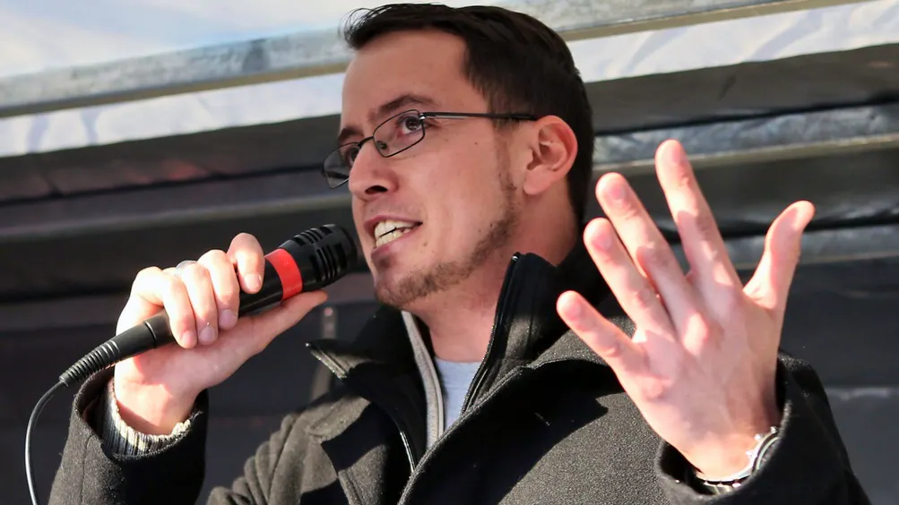 Flüchtlingskrise. Nutzte Schweizer Rechter Verhaftung, um an Spenden zu kommen?