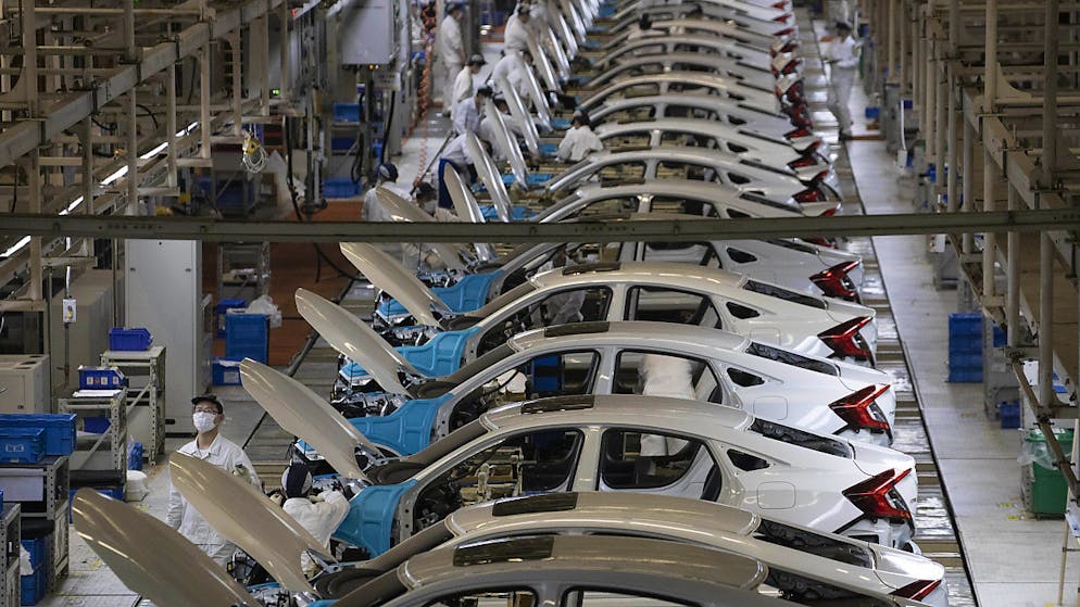 Die Corona-Krise belastet den Automarkt, weshalb einige Autobauer ihre Aktivitäten unter die Lupe nehmen.