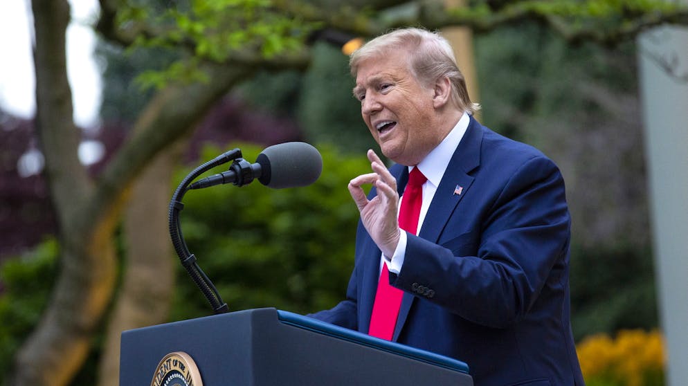 Die Coronavirus-Krise: Eine Chronologie. 15. April: US-Präsident Donald Trump stoppt die Beitragszahlungen für die Weltgesundheitsorganisation (WHO) und wirft ihr «schlechte Handhabung und Vertuschung» vor.