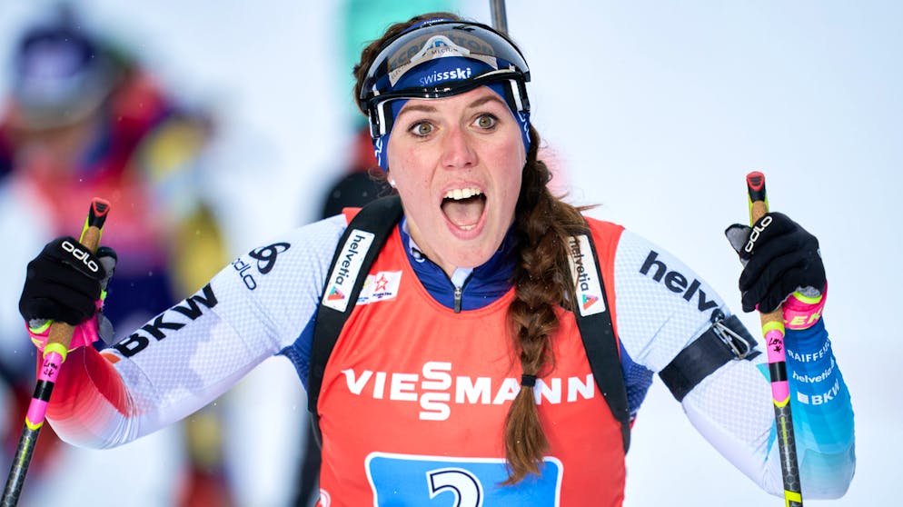 Lena Häcki über die Faszination der Sportart Biathlon: «Es ist die einzigartige Kombination zwischen zwei grundverschiedenen Sportarten – dem Langlauf und dem Schiessen. Man powert sich beim Langlaufen aus, muss dann beim Schiessen aber wieder sehr konzentriert sein.»