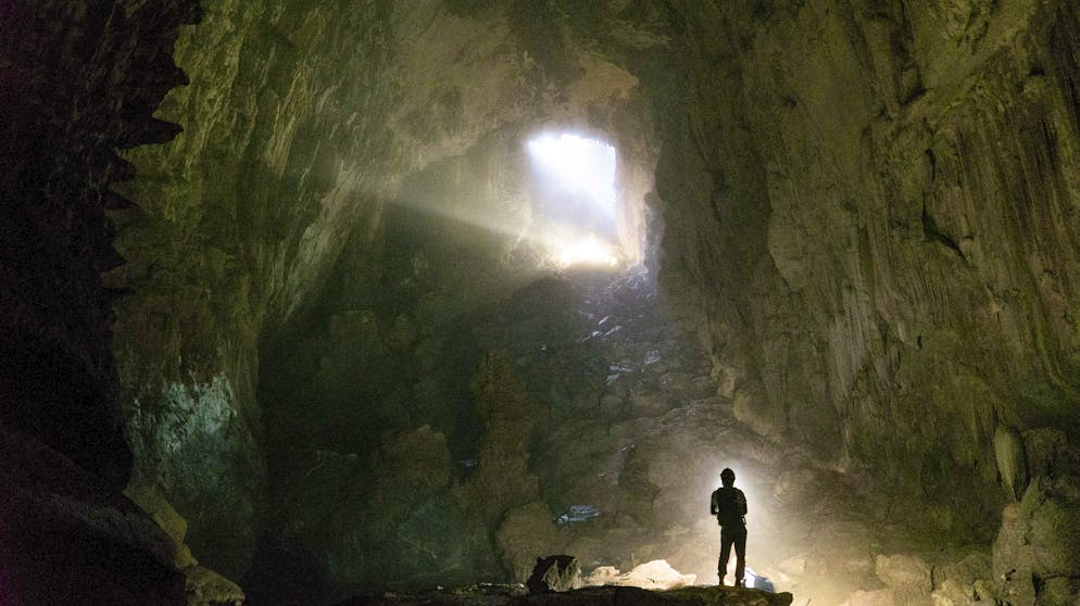 Son Doong: Das ist die grösste Höhle der Welt. Wer Son Doong besuchen will, muss nach Zentral-Vietnam in den Nationalpark Phong Nha-Ke Bang reisen – und einen langen Fussmarsch hinter sich bringen.